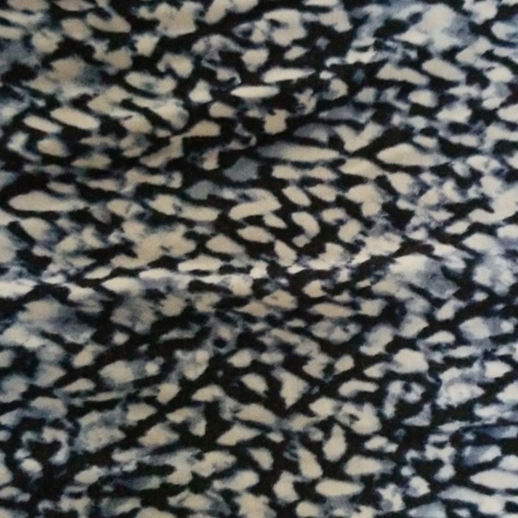 Top - Picture 2 of 5